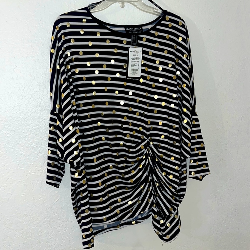 Frank Lyman Knit Tunic, stylish, comfortable and brand new.